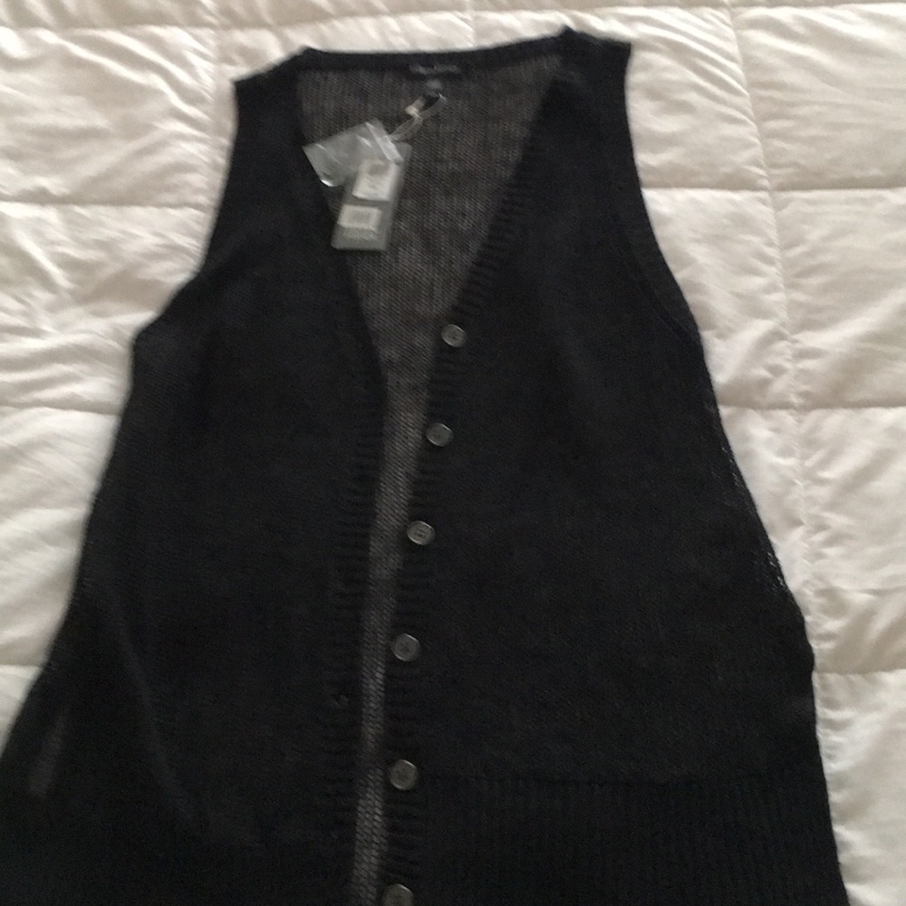 Brand new with tags light weight knit vest. 26” length front and 31” back approx
